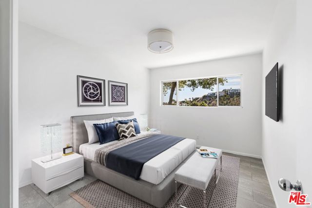 2657 Zorada Drive, Los Angeles CA: https://media.crmls.org/mediaz/1aaca89a-9440-4ed7-a4ac-e7e0ef75b9ae.jpg
