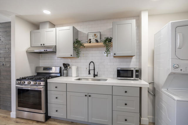 40110 Highland Road, Big Bear CA: https://media.crmls.org/mediaz/1aad9fb5-73f4-46db-b5d7-bb264c9d73d9.jpg