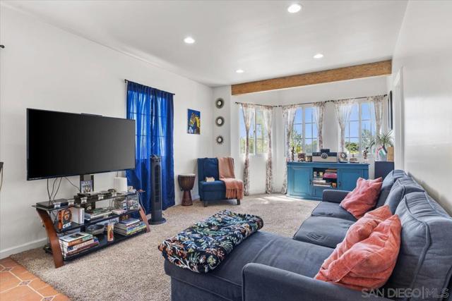 2832 34 K St, San Diego CA: https://media.crmls.org/mediaz/1aaddf90-1fe5-4d97-a630-ad52119e7ec2.jpg