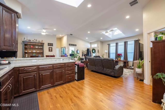 1 Ortega Drive, Newbury Park CA: https://media.crmls.org/mediaz/1aae306a-cbee-4db0-b4e7-bd73fccbe2e3.jpg