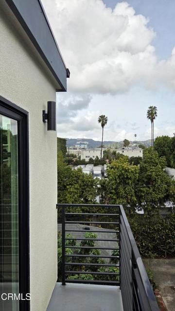 Detail Gallery Image 22 of 24 For 917 N Ridgewood Pl, Los Angeles,  CA 90038 - 3 Beds | 3 Baths