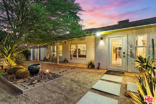 3963 E Calle San Antonio, Palm Springs, CA 92264