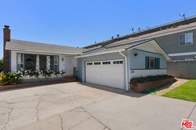 328 E Plymouth Street, Inglewood CA: https://media.crmls.org/mediaz/1aaed732-e88a-4f17-a739-fc2c51462283.jpg