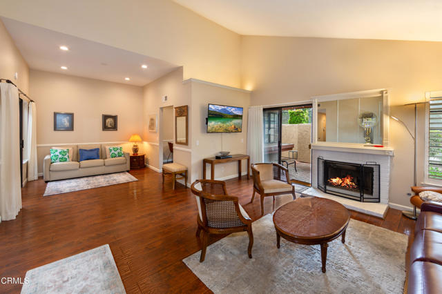 Detail Gallery Image 3 of 19 For 3762 via Pacifica Walk, Oxnard,  CA 93035 - 2 Beds | 2 Baths