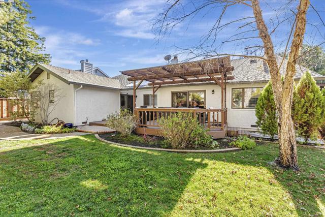 Image 25 of 31 For 3512 Whitehaven Dr