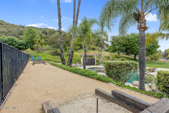 790 Spring Canyon Place, Thousand Oaks CA: https://media.crmls.org/mediaz/1ab3136d-9e33-473b-89ff-e2aadedb87c6.jpg