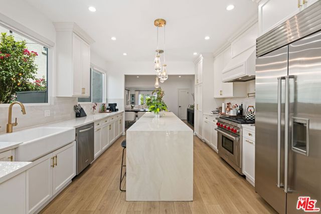 6410 W 6th Street, Los Angeles CA: https://media.crmls.org/mediaz/1ab469a9-7557-4077-9053-577ced519acd.jpg