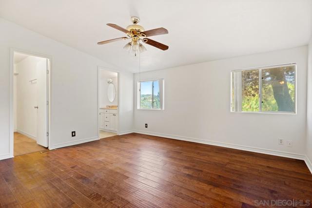 3511 Lakeview Dr, Julian CA: https://media.crmls.org/mediaz/1ab50426-cc50-4c5e-9f7d-31c877cb6e27.jpg