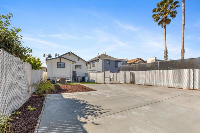 1237 Ashby Avenue, Berkeley CA: https://media.crmls.org/mediaz/1ab5109e-0501-4526-90af-a0d90cdab5ed.jpg