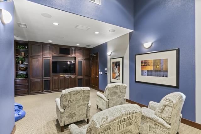 3275 Dublin Blvd, Dublin CA: https://media.crmls.org/mediaz/1ab6c2cb-683d-47f7-8b71-e721ed85be1e.jpg