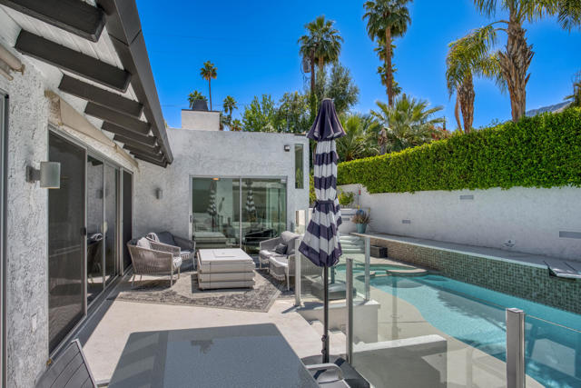 257 W El Camino Way, Palm Springs CA: https://media.crmls.org/mediaz/1ab72405-7f97-4e75-91f3-ca8aed1d121f.jpg