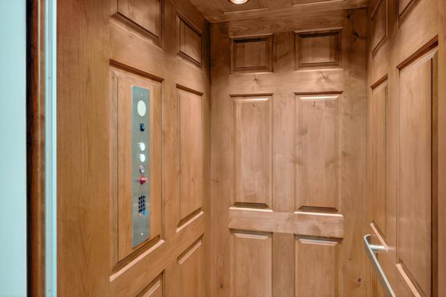 1110 Trinity Drive, Menlo Park CA: https://media.crmls.org/mediaz/1ab795a2-7ec8-4c47-8a1c-69473cf5e244.jpg