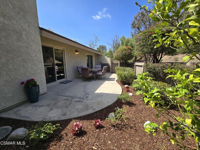 3123 Woodfern Circle, Thousand Oaks CA: https://media.crmls.org/mediaz/1ab7c184-e847-418f-bdef-fb36ba1085a1.jpg
