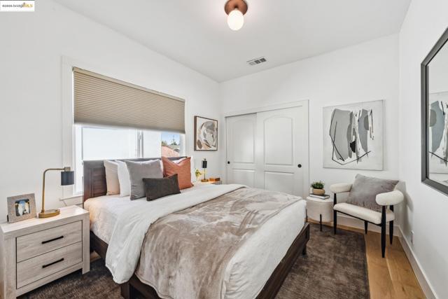 934 Apgar St, Oakland CA: https://media.crmls.org/mediaz/1ab7ebea-73f9-4c85-bfbe-a243644e20a9.jpg