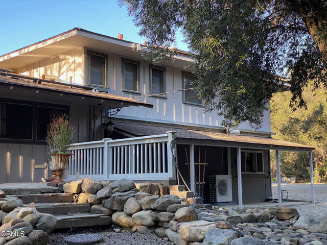 1073 Shippee Lane, Ojai CA: https://media.crmls.org/mediaz/1ab8331b-9327-4a7b-9ccf-2349796f0ace.jpg