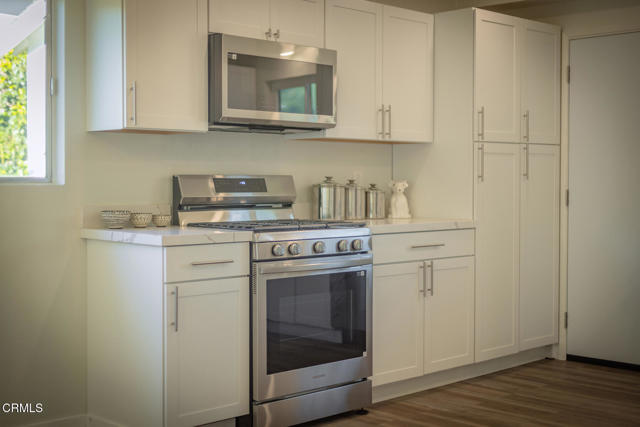 Detail Gallery Image 15 of 31 For 75 Maxine Ave, Oak View,  CA 93022 - 4 Beds | 2 Baths