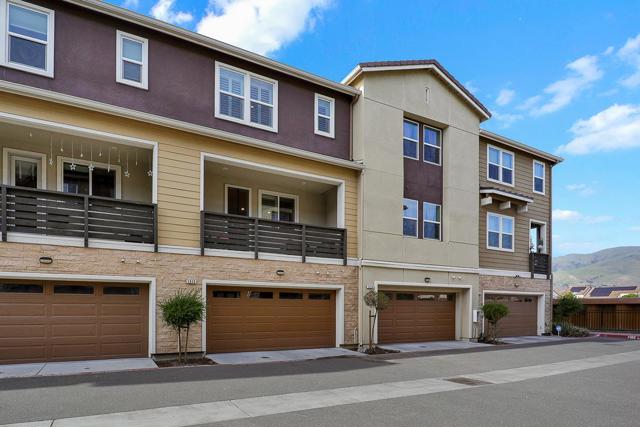 1312 Milkweed Street, Milpitas CA: https://media.crmls.org/mediaz/1ab8a688-337e-46b5-9dc7-422d4b21aff9.jpg
