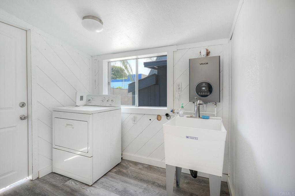 1524 Coast Hwy 101 - photo 15