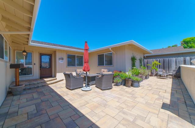 731 La Mesa Drive, Salinas CA: https://media.crmls.org/mediaz/1abbead9-550c-47b5-a792-bfea39a597e8.jpg