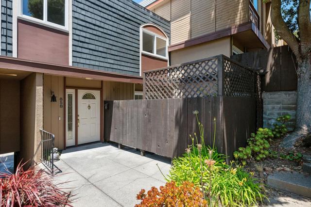 858 Stonegate Drive, South San Francisco CA: https://media.crmls.org/mediaz/1abbf1aa-6d57-425a-a9b7-7a530fd3779c.jpg