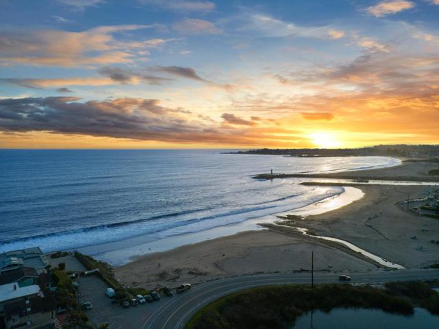2974 E Cliff Drive, Santa Cruz CA: https://media.crmls.org/mediaz/1abc6151-fb0b-42d2-a00c-75bd96f5c3e1.jpg