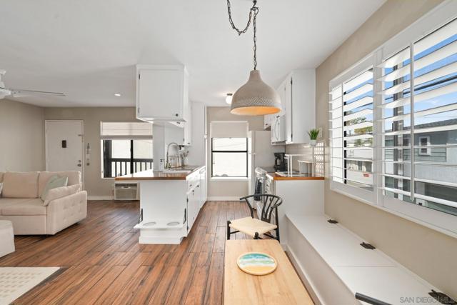 4521 Hawley Blvd, San Diego CA: https://media.crmls.org/mediaz/1abcac01-d3d7-4fe7-8888-aa702e89b8c8.jpg