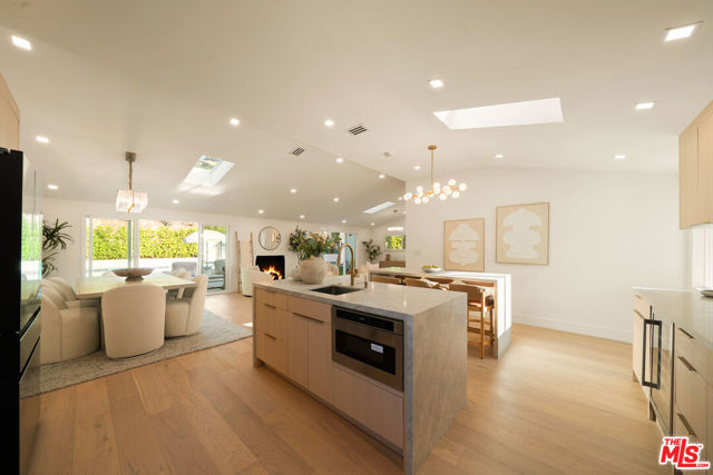 20877 Kelvin Place photo 3