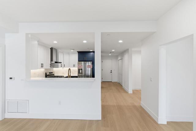 560 El Camino Real, San Carlos CA: https://media.crmls.org/mediaz/1abcda56-9a00-434f-be8d-bc7c4e050632.jpg