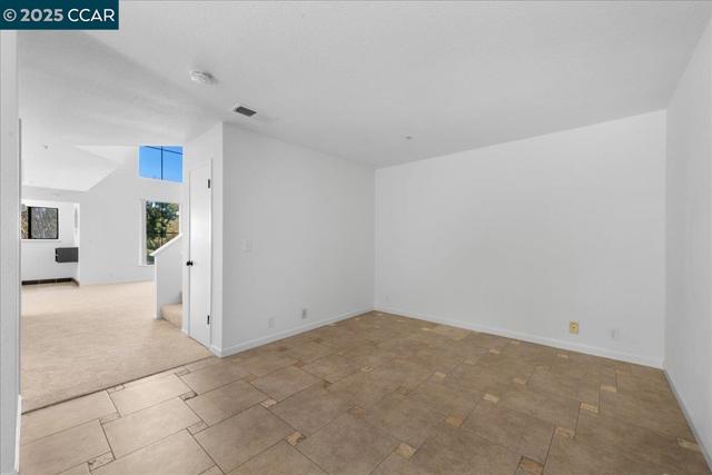 219 Sea Crest Cir, Vallejo CA: https://media.crmls.org/mediaz/1abd29e6-bc36-4318-b195-857abf3d8c02.jpg