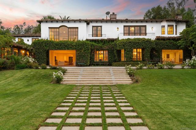 16356 Rambla De Las Flores, Rancho Santa Fe CA: https://media.crmls.org/mediaz/1abd4f5d-b61b-4709-8904-a8506820b80d.jpg