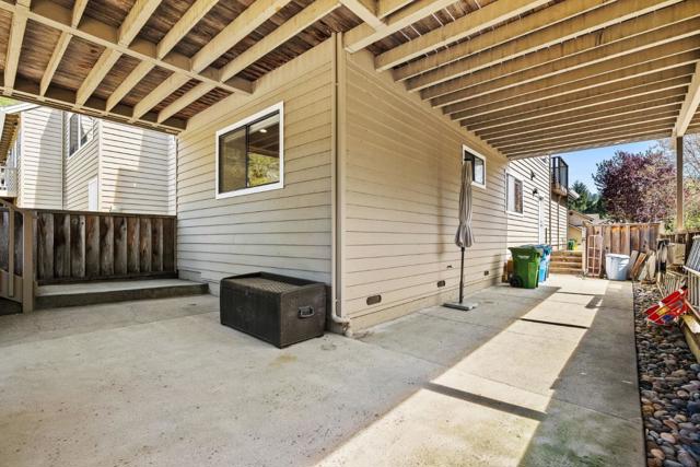 321 Pine Forest Drive, Aptos CA: https://media.crmls.org/mediaz/1abe7b35-52d2-49dd-aeac-beaeb0cab3fa.jpg