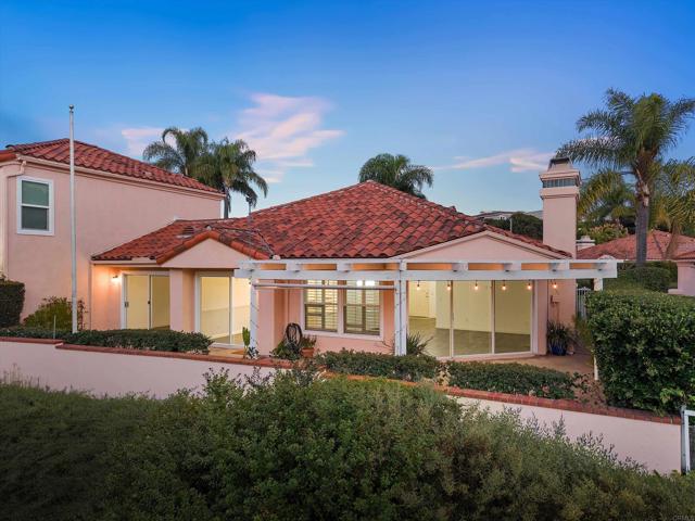 1349 Via Firenze, San Marcos CA: https://media.crmls.org/mediaz/1abe7e64-fea2-4aa5-b919-00e7343171ff.jpg