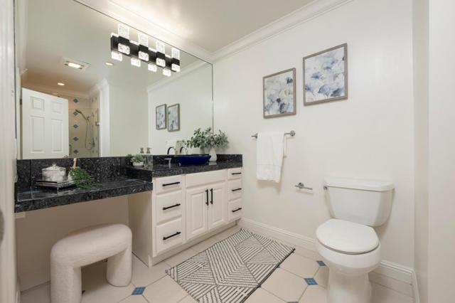 1035 Valota Road, Redwood City CA: https://media.crmls.org/mediaz/1abef015-8046-4de0-89b4-8381fc5843b8.jpg