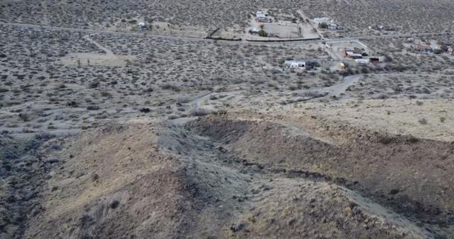55455 Pipes Canyon, Pioneertown CA: https://media.crmls.org/mediaz/1ac07efd-b606-44c1-8c55-0c618b2c5f92.jpg