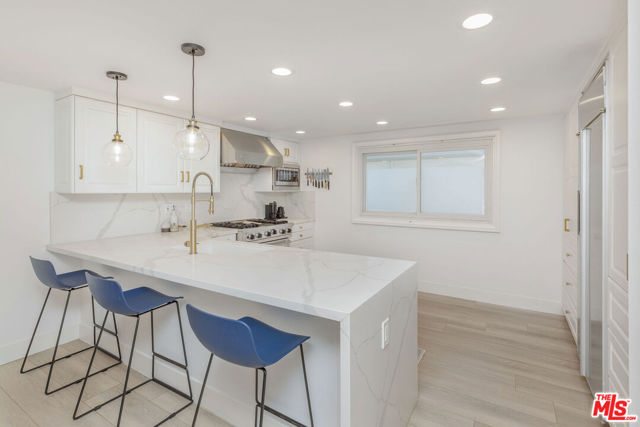 4734 La Villa Marina, Marina del Rey CA: https://media.crmls.org/mediaz/1ac0c87d-59e4-4031-aba9-d4c365f1e21f.jpg