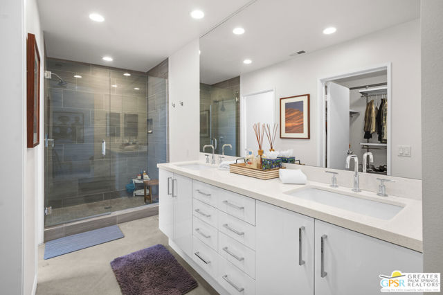 671 Dunes Court, Palm Springs, CA 92264