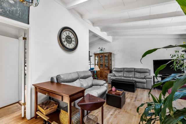996 VIA VERDE, Del Rey Oaks CA: https://media.crmls.org/mediaz/1ac2fea1-7699-49c6-99b2-7e21fdd516d4.jpg