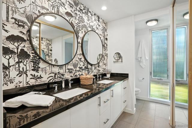 222 Quince St, San Diego CA: https://media.crmls.org/mediaz/1ac37af0-f29e-44eb-9b72-30eec53d043b.jpg