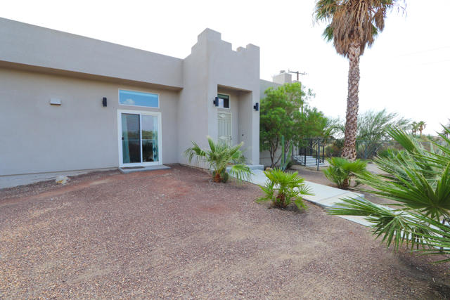 67781 Ocotillo Trail, Desert Hot Springs CA: https://media.crmls.org/mediaz/1ac39d41-5ef8-4aa4-9dbe-099511fa8d47.jpg