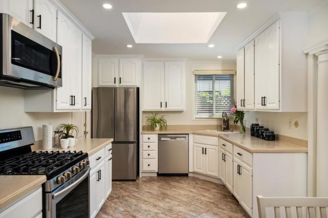 2403 Washington Avenue, Redwood City CA: https://media.crmls.org/mediaz/1ac3c445-6c96-4825-8dbf-e26a60782663.jpg