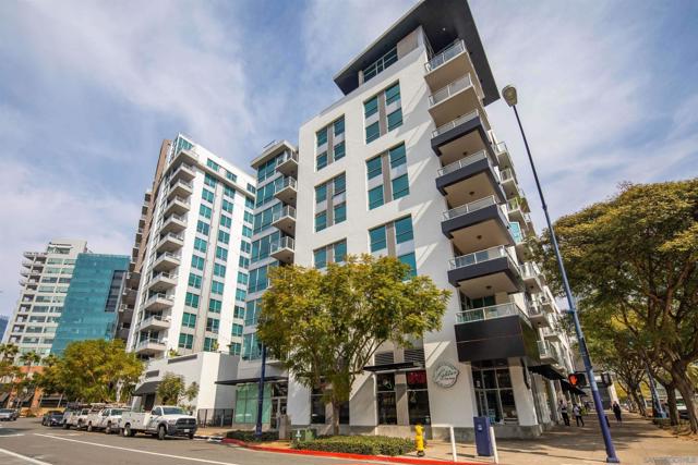 253 10Th Ave, San Diego CA: https://media.crmls.org/mediaz/1ac4e4f7-b036-45b2-9eec-673fea1a3655.jpg