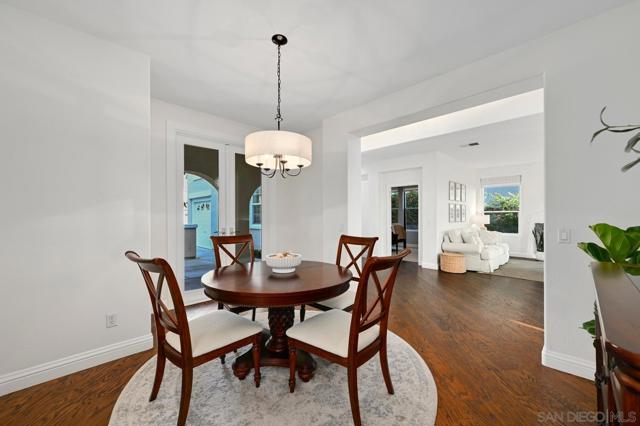 6585 Bluebonnet Dr, Carlsbad CA: https://media.crmls.org/mediaz/1ac4ebf7-70be-45ce-8e65-729f3f5a1660.jpg