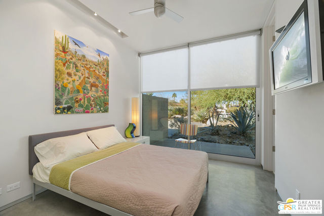 Image 43 of 52 For 27 Grande View Court