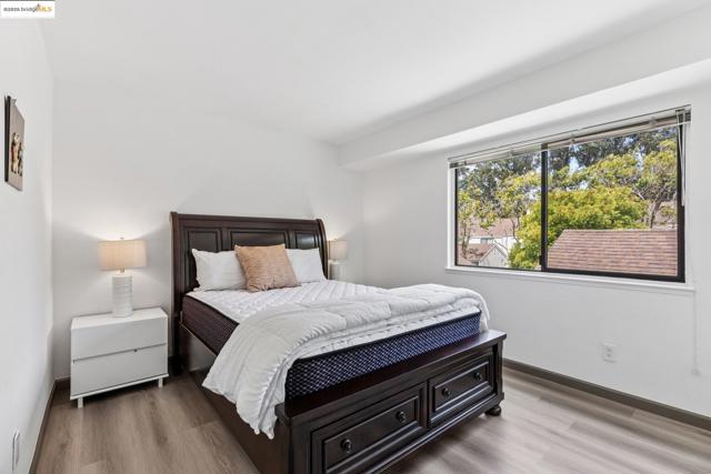 3422 Sunleaf Way, Richmond CA: https://media.crmls.org/mediaz/1ac5e62b-4f54-4a1d-8e7e-8b0f5c86c2cf.jpg