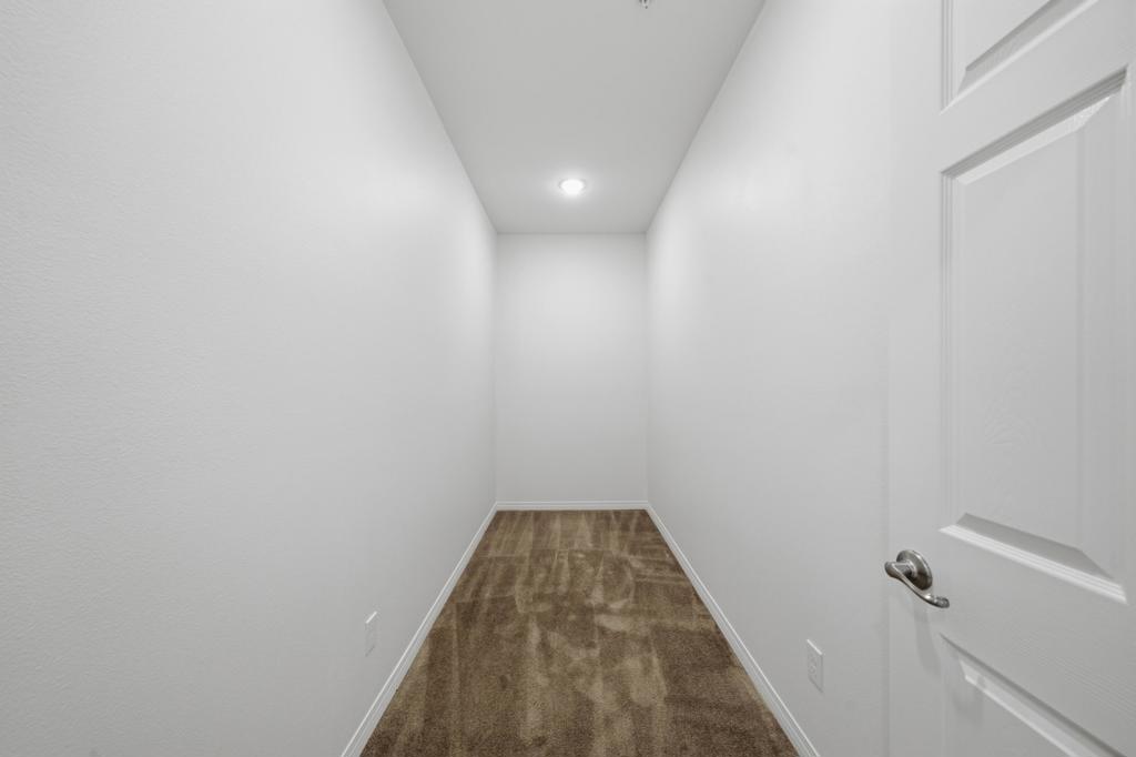 https://media.crmls.org/mediaz/1ac63b5b-a768-42a5-9ead-29117e90f929.jpg?preset=X-Large