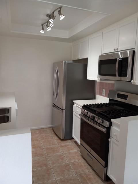 Detail Gallery Image 7 of 11 For 701 Kettner Blvd. #58,  San Diego,  CA 92101 - 2 Beds | 2 Baths