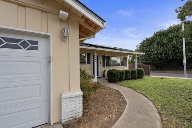 1301 3rd Street, Gilroy CA: https://media.crmls.org/mediaz/1ac712a2-1172-49f6-ad83-c430ddfe40aa.jpg