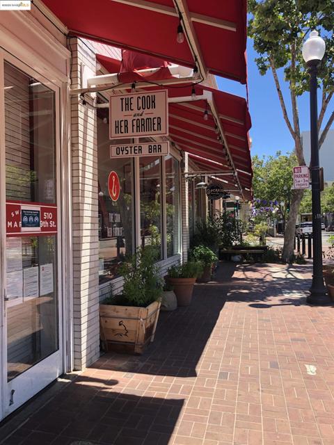 989 Franklin St, Oakland CA: https://media.crmls.org/mediaz/1ac7fd3f-aa3f-4b2b-a559-d25349460c82.jpg