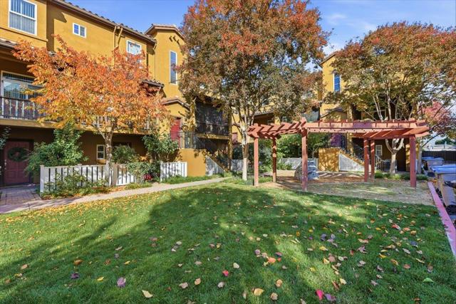 201 San Antonio Place, San Jose CA: https://media.crmls.org/mediaz/1ac87035-74c0-430e-abb7-f1f5acdf0a79.jpg