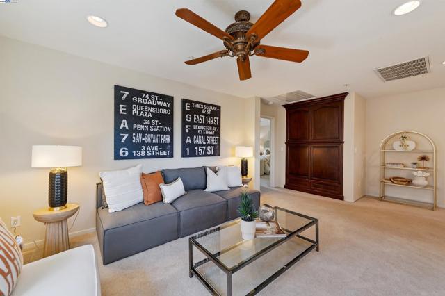3582 Ridgecrest Way, Livermore CA: https://media.crmls.org/mediaz/1ac8c304-682d-4956-be82-18c4c12c8664.jpg